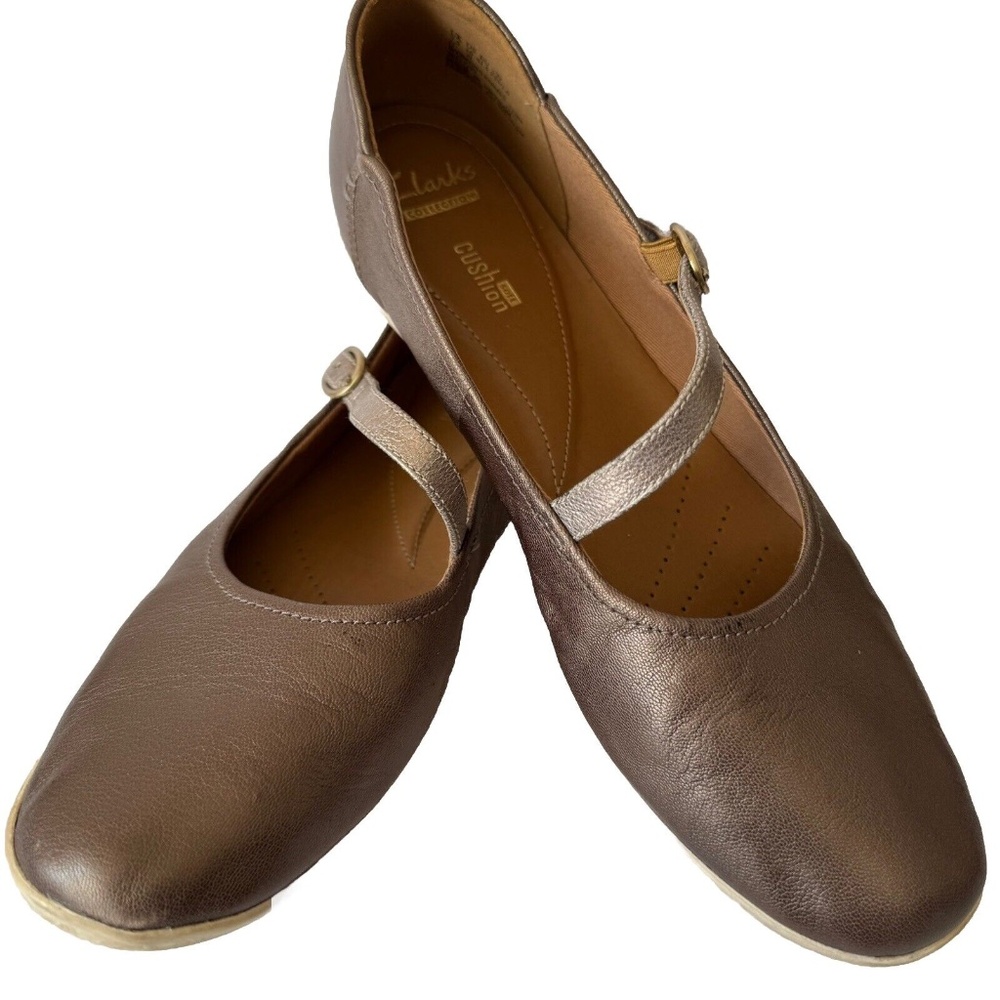 Clarks Women's Helina-Amo Mary-Jane Shoe Size 10 N Tan Bronze Metallic Leather